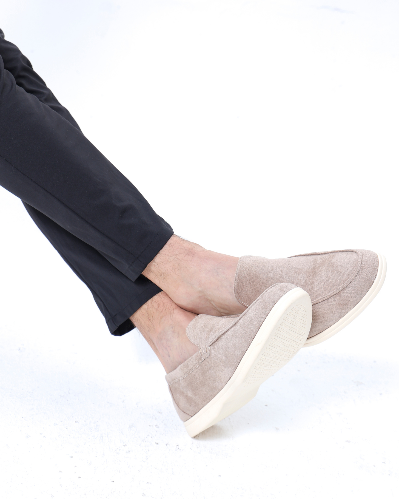Klasyczne loafersy zamszowe | Vistumin